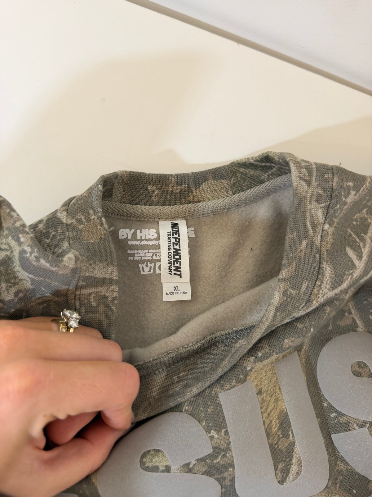 OOPS! Deadwood Camo JLY Sweatshirt - XL