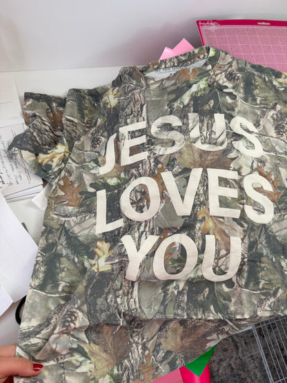 OOPS! Camo JLY Tee - M