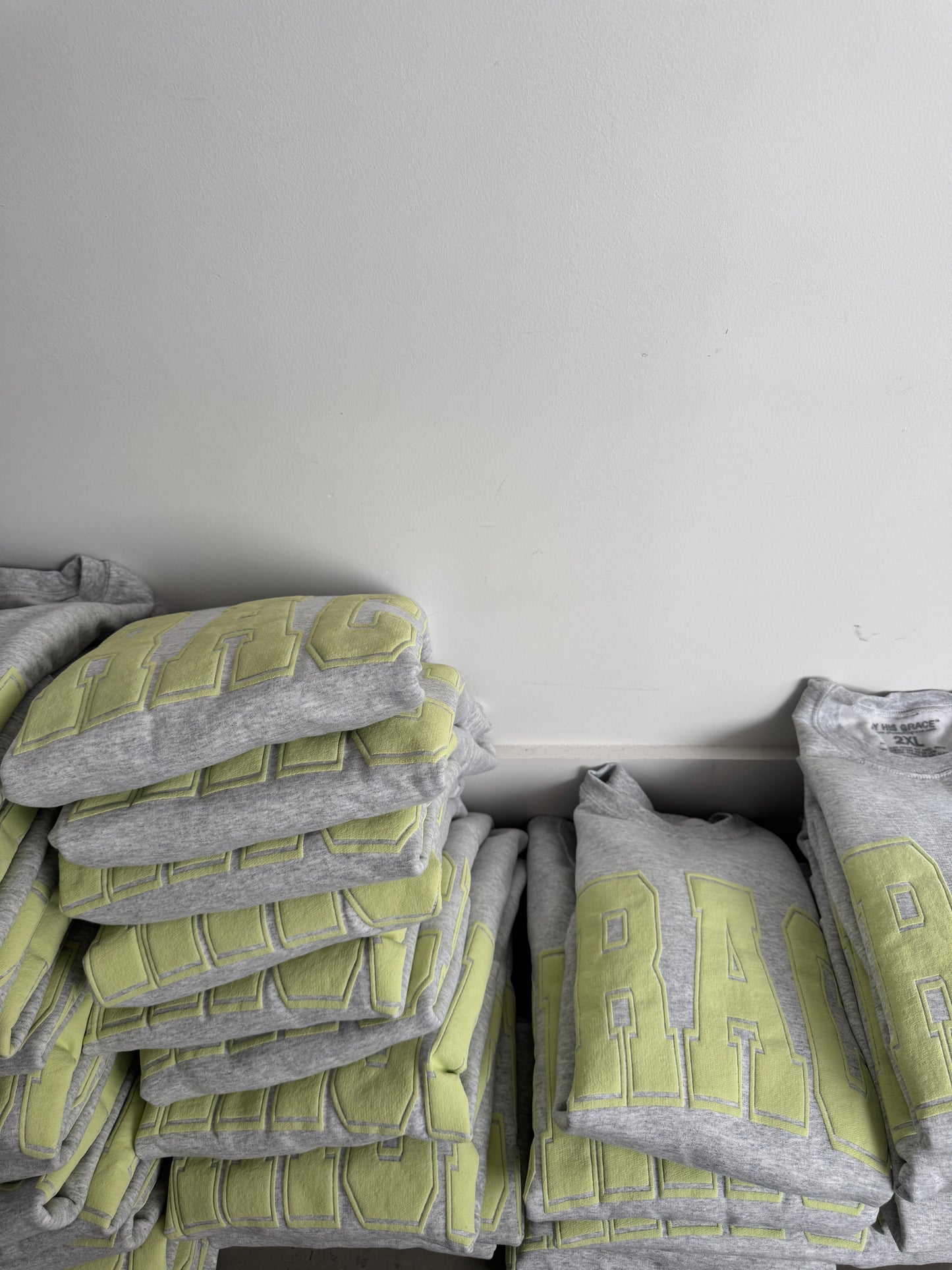 GRACE Oversized Print Pullover - Lemon Lime