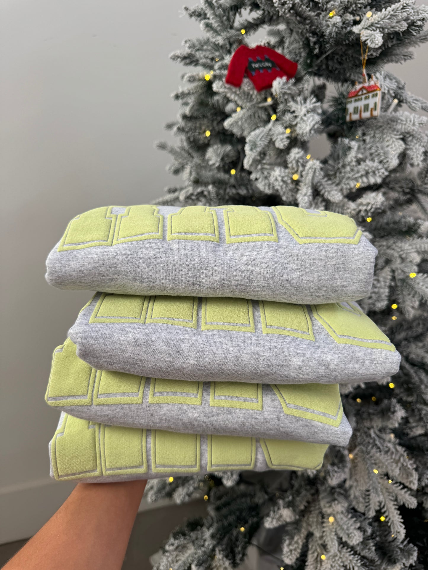 GRACE Oversized Print Pullover - Lemon Lime