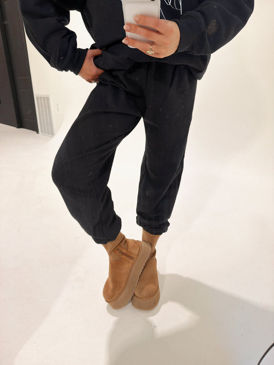 Matching Black Gildan Sweatpants
